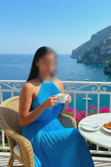 Caroline, 40