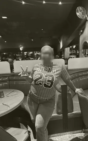 Helena, 22