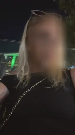 Jasmin, 18