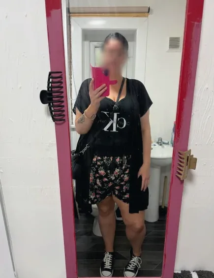 Lea, 37
